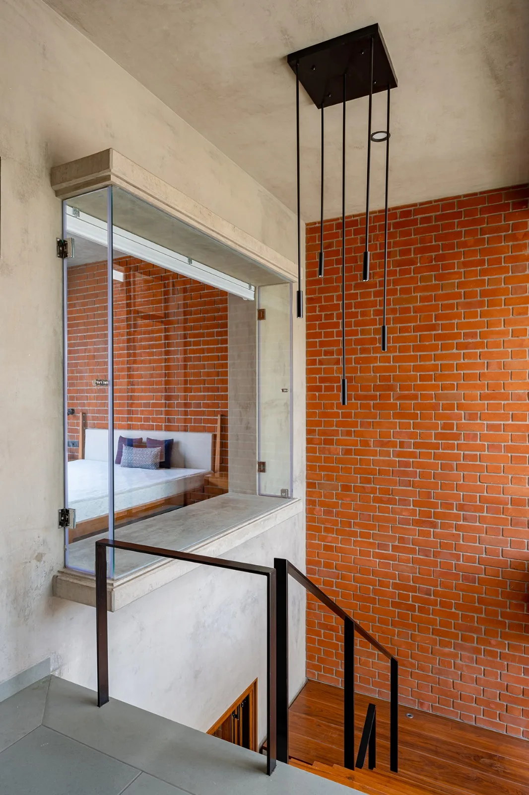 BIM Architecture | Floating Courtyard Residence/TRAANSPACE