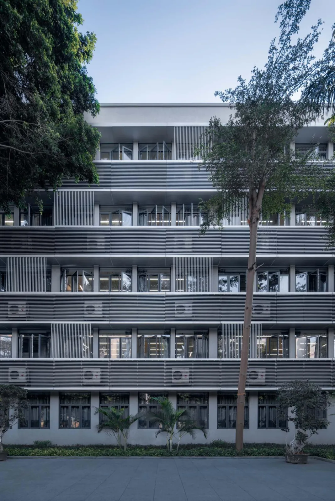 BIM Architecture | Link and Reshaping: Shenzhen Nanshan Qilin Middle School Renovation and Expansion Project/Yuanben Studio