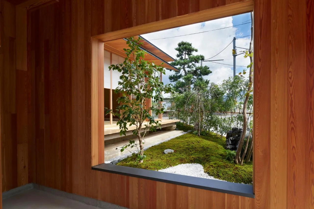 BIM Architecture | Duck House with Overlapping Roofs/Hata Yoyo Architectural Design Firm