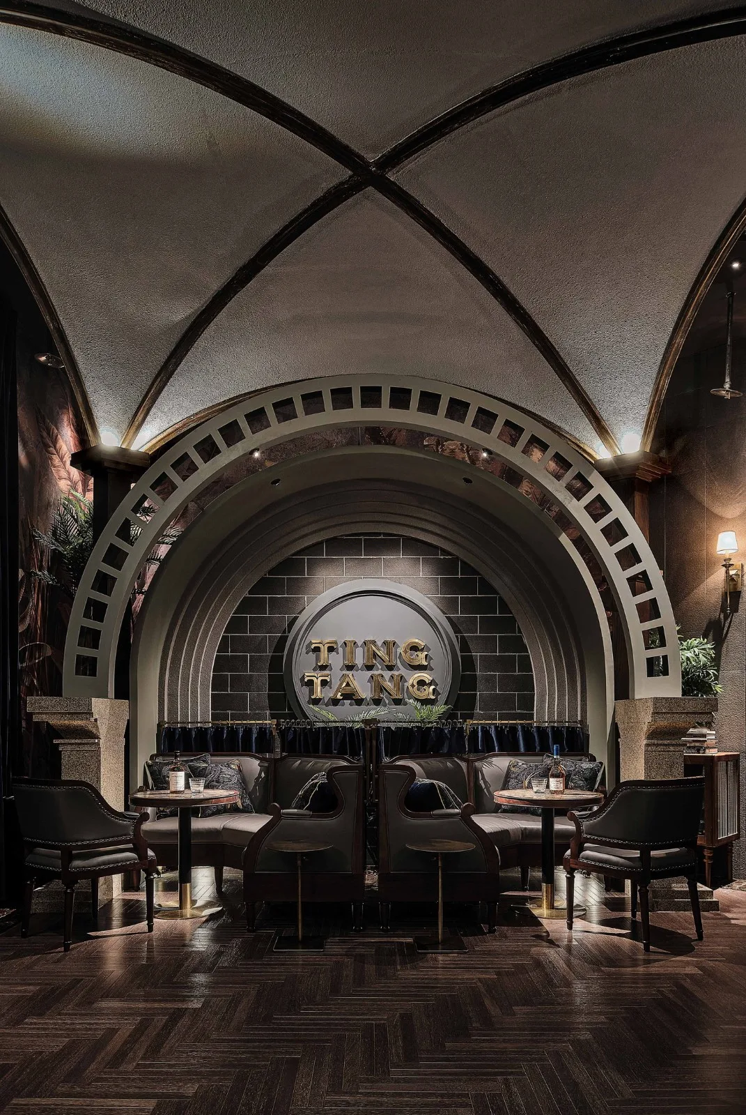 BIM Architecture | Bar: Joyful Time at the Classical Peak/TRIOSTUDIO Sanli Society
