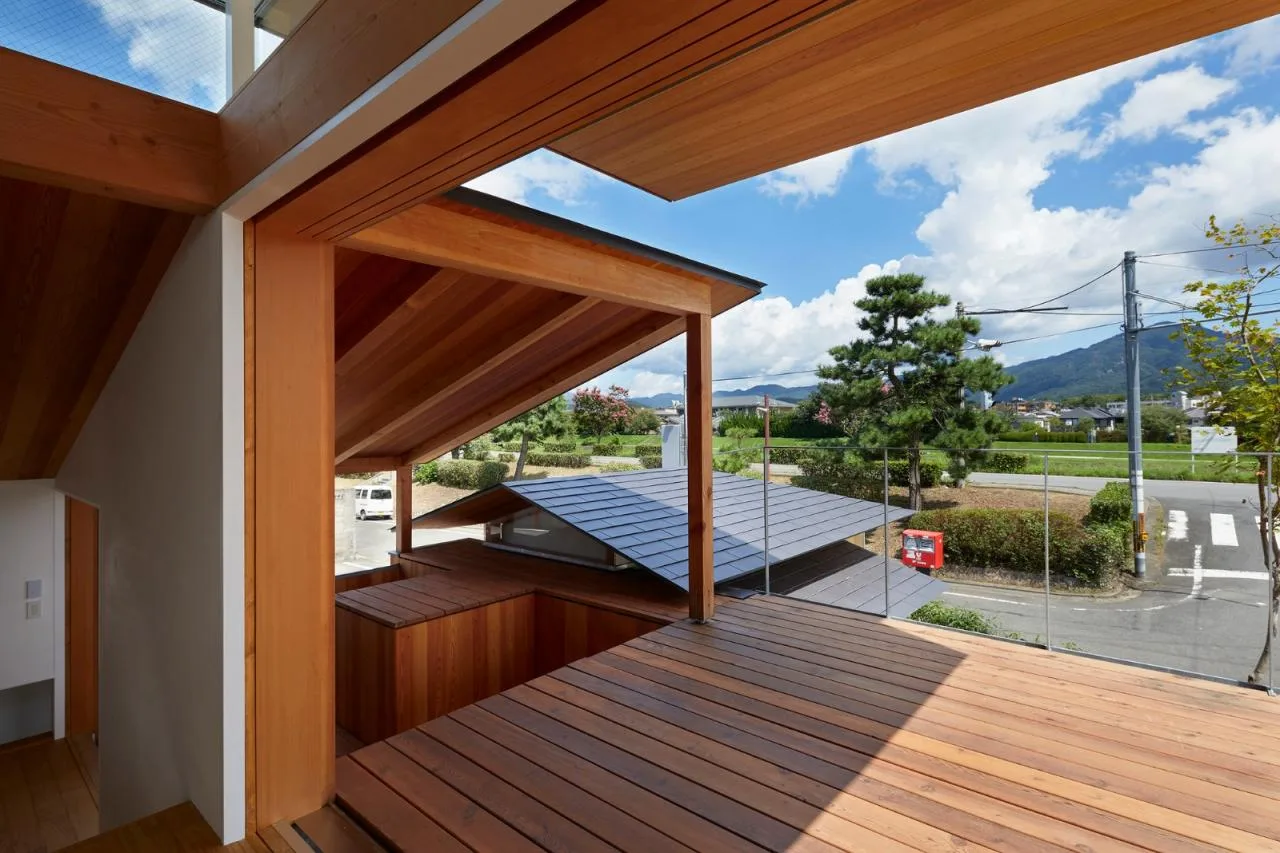 BIM Architecture | Duck House with Overlapping Roofs/Hata Yoyo Architectural Design Firm