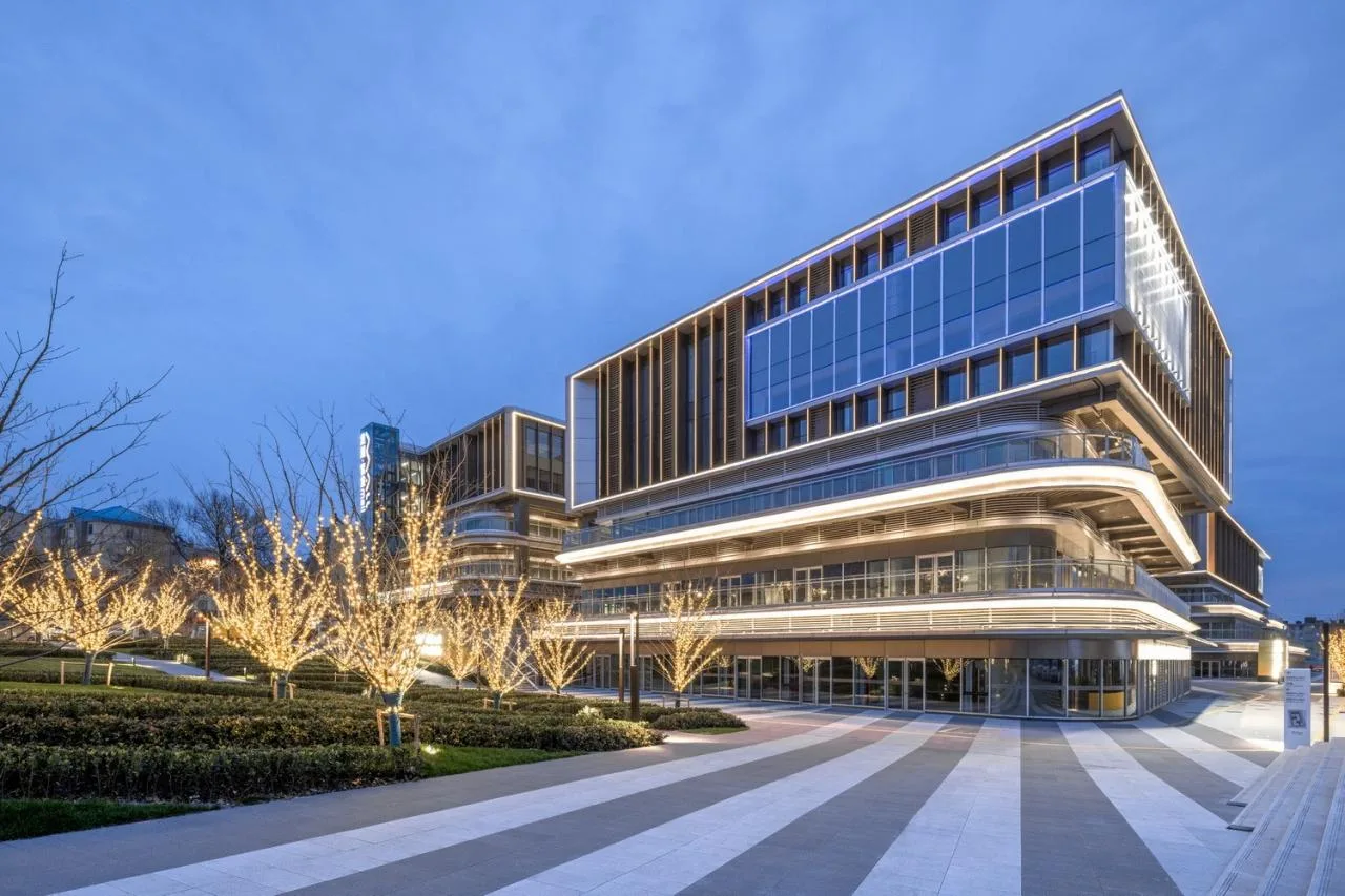 BIM Architecture | Nanjing Longhu Purple Gold Mall - Play with the "+- × ÷" Method, Cleverly Solve the Dream Community Life Equation/San Yi Architecture
