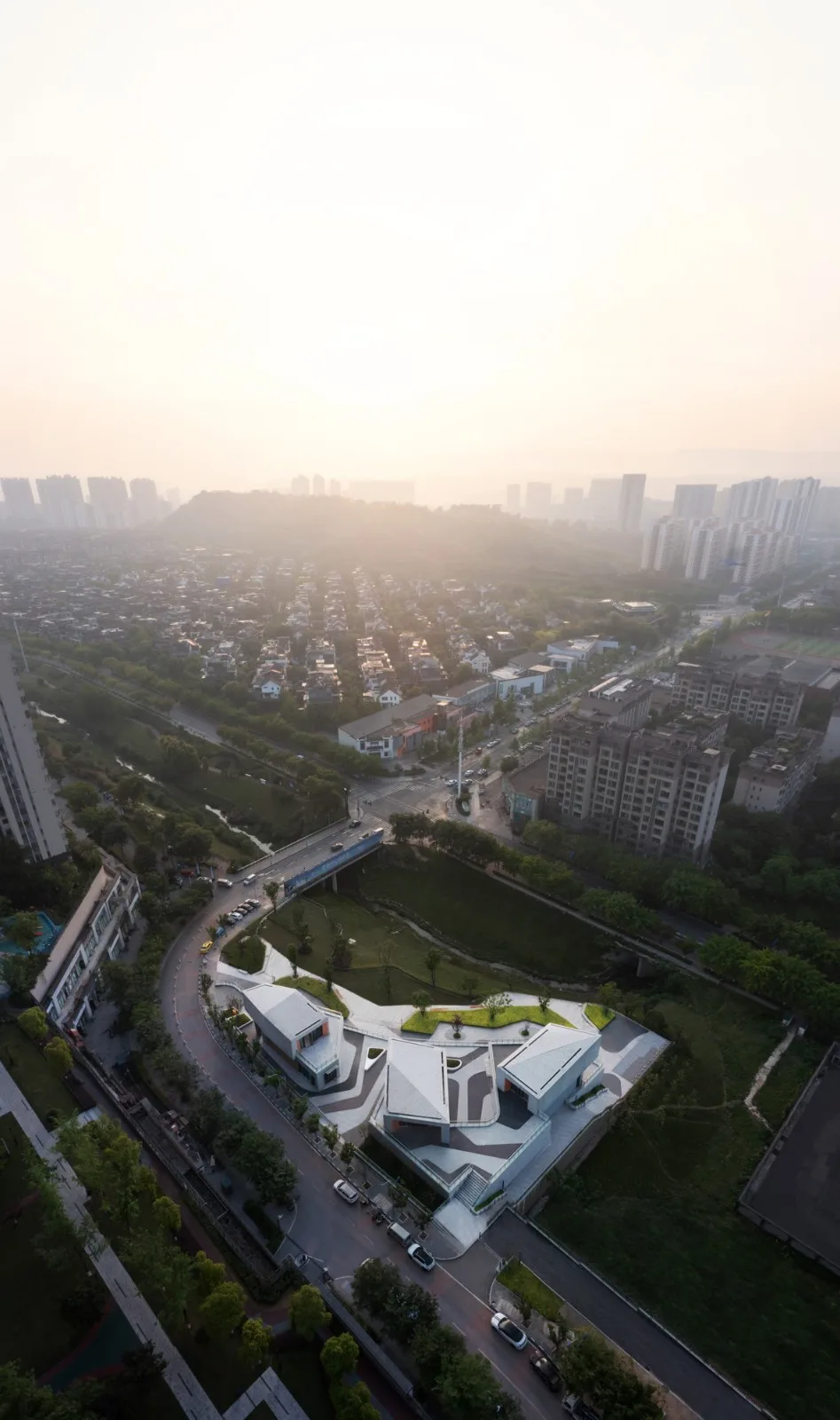 BIM Architecture | Chongqing Nan'an District Tea Garden Zhongjiao Manshan Riverside Commercial, Chongqing/Yuandao Architecture