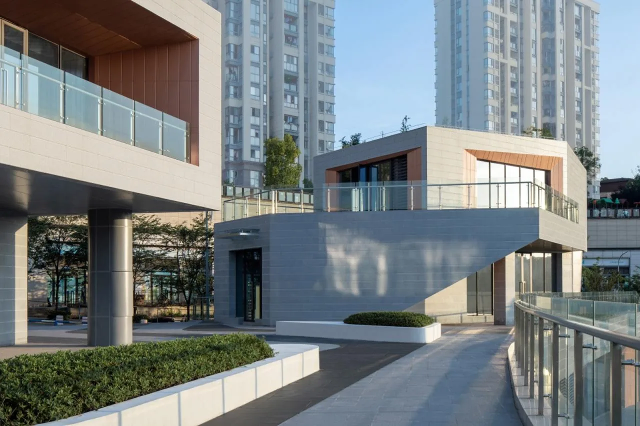 BIM Architecture | Chongqing Nan'an District Tea Garden Zhongjiao Manshan Riverside Commercial, Chongqing/Yuandao Architecture