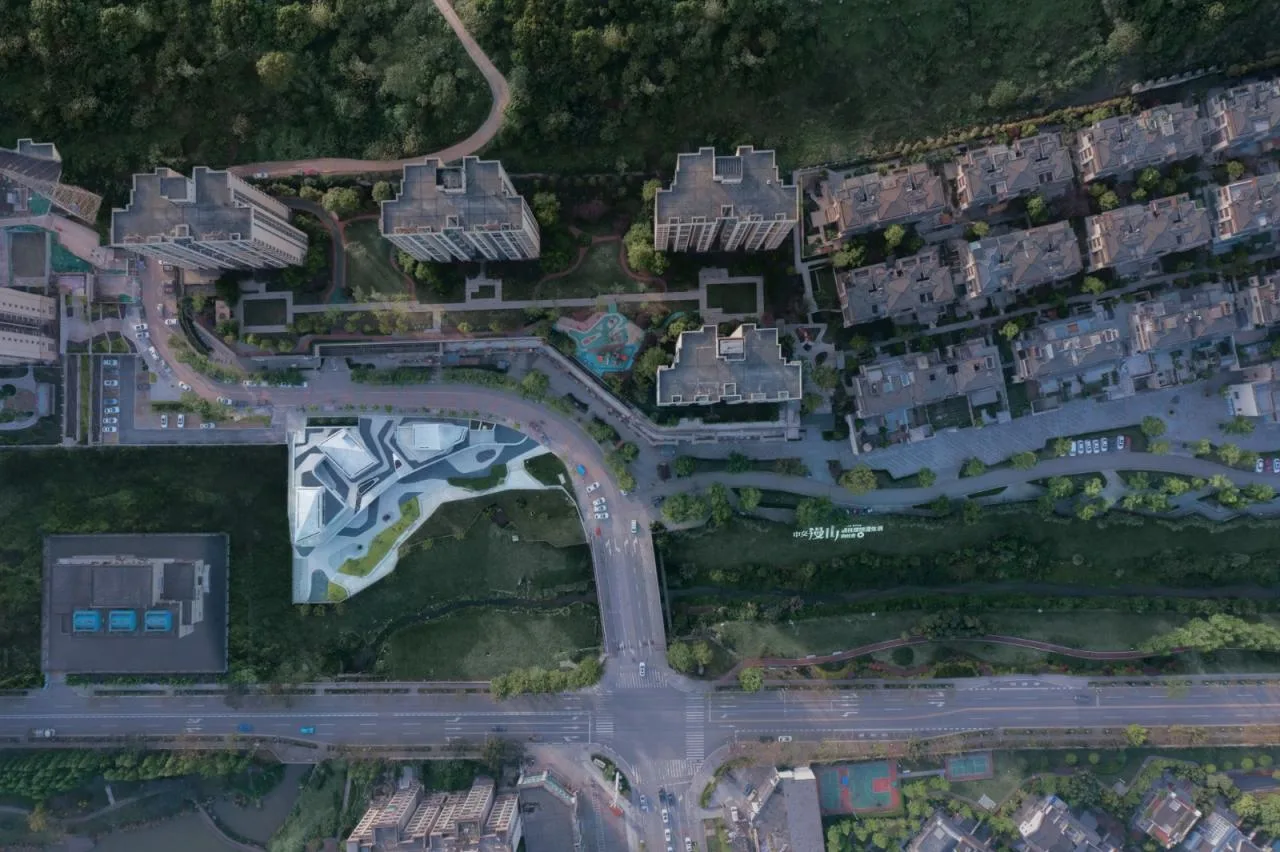 BIM Architecture | Chongqing Nan'an District Tea Garden Zhongjiao Manshan Riverside Commercial, Chongqing/Yuandao Architecture