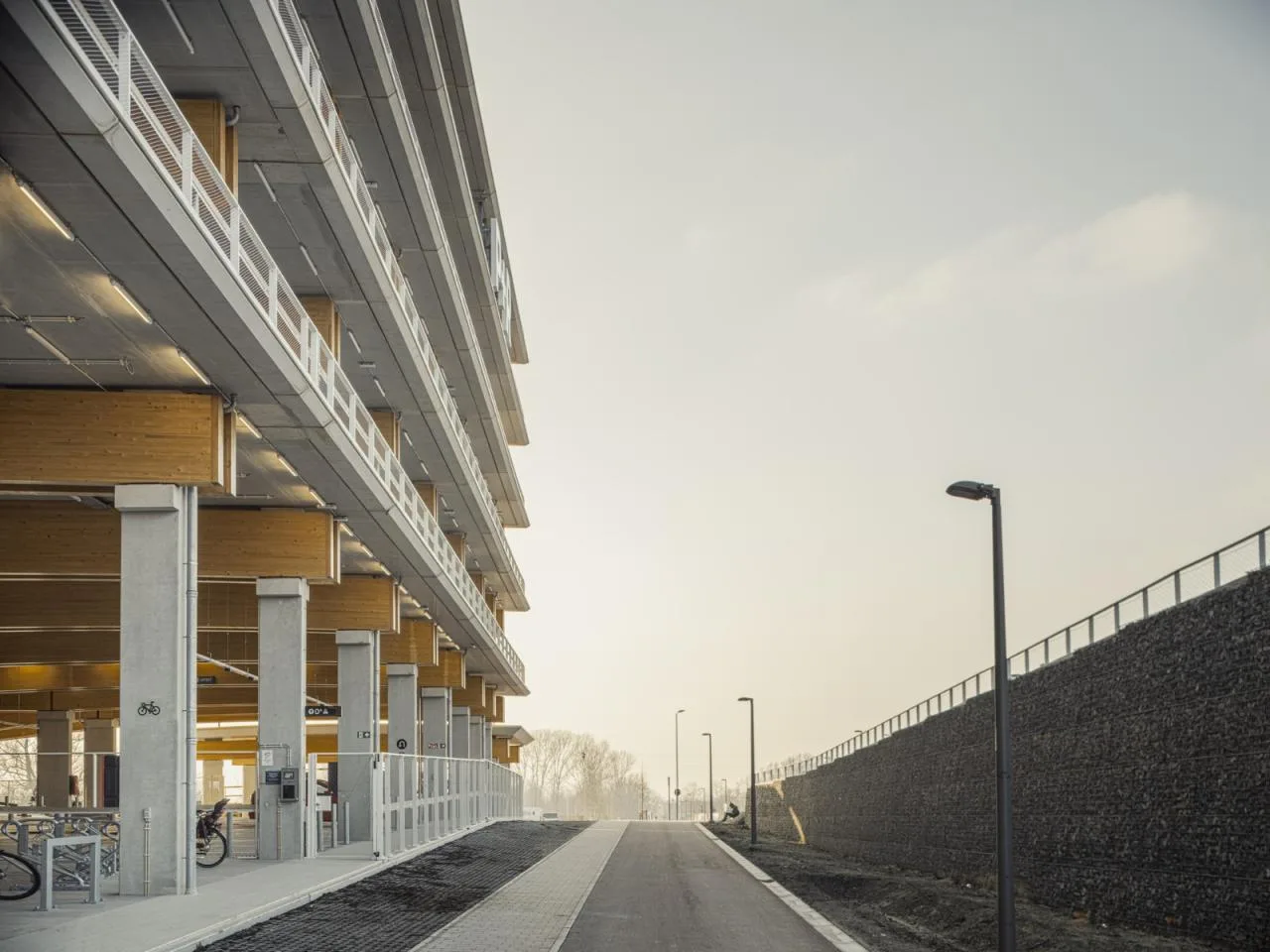 BIM architecture | Park+Ride new model, private transportation+public transportation/HUB