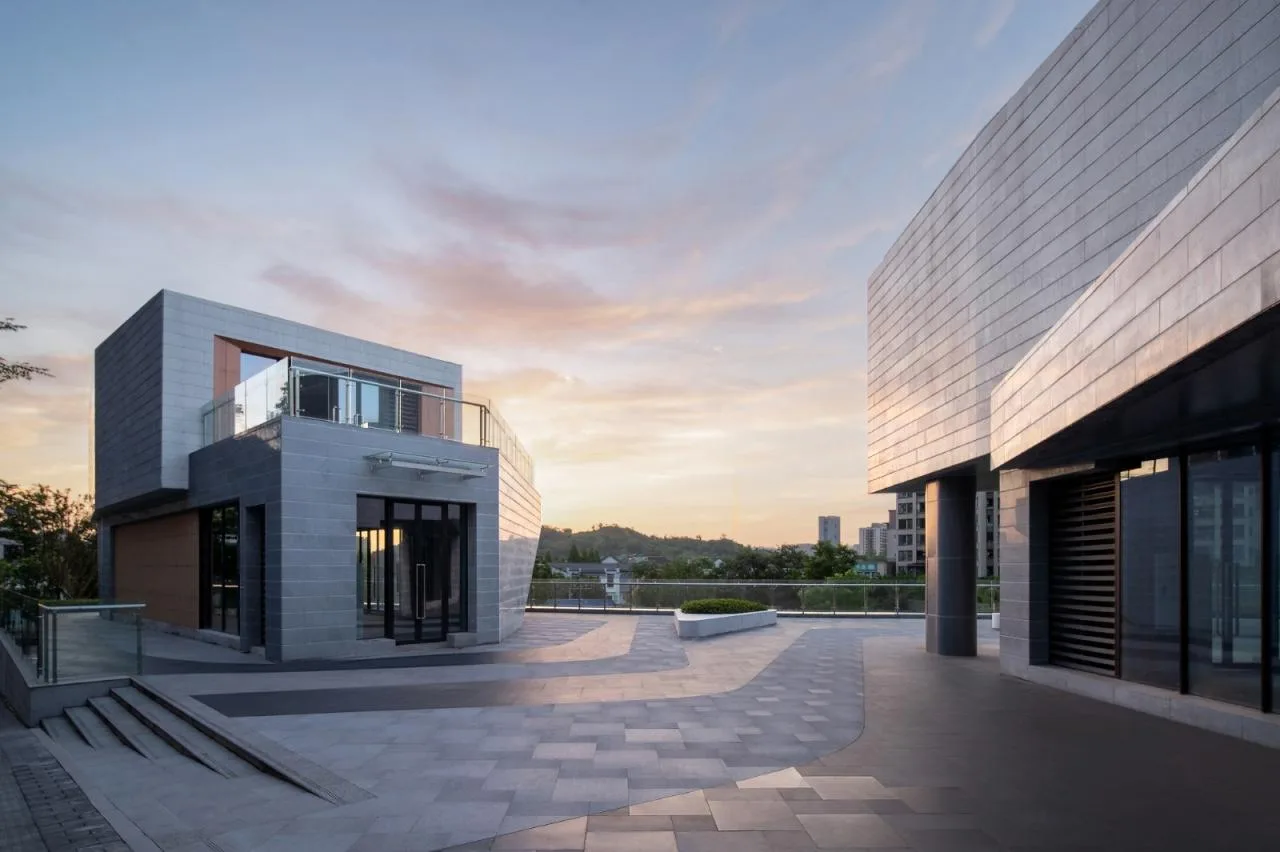 BIM Architecture | Chongqing Nan'an District Tea Garden Zhongjiao Manshan Riverside Commercial, Chongqing/Yuandao Architecture