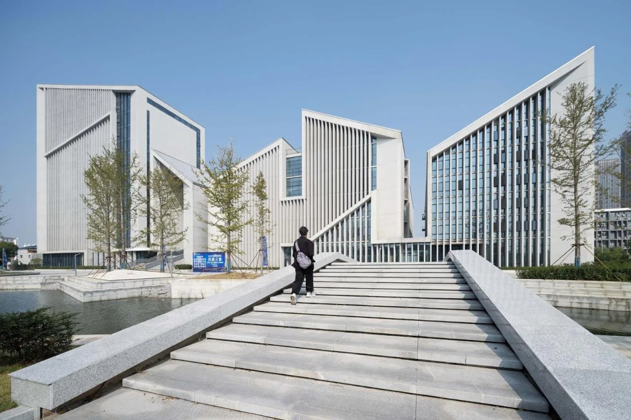 BIM Architecture | Jiangxi Construction Vocational and Technical College Graphic and Text Information Comprehensive Building/Taozhi Studio of South China University of Technology Architectural Design and Research Institute Co., Ltd
