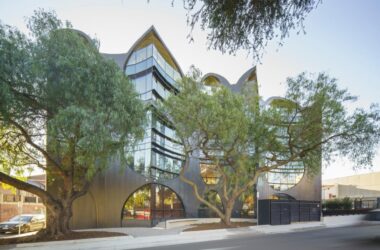 BIM Architecture: Exploring the 'Semi-Finished' Design of Saint Kilda Victoria Pride Centre by BAU + Grant Amon-BIM WORLD