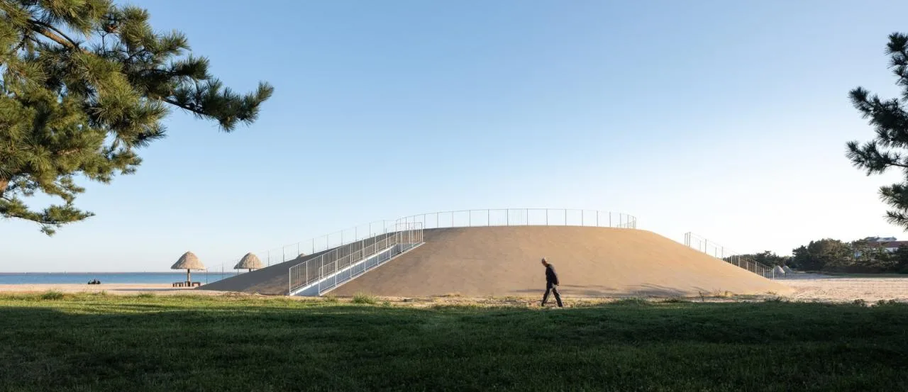 BIM Architecture | Seaside Cafe: Echoes of the Sea/Same Architectural Design Firm