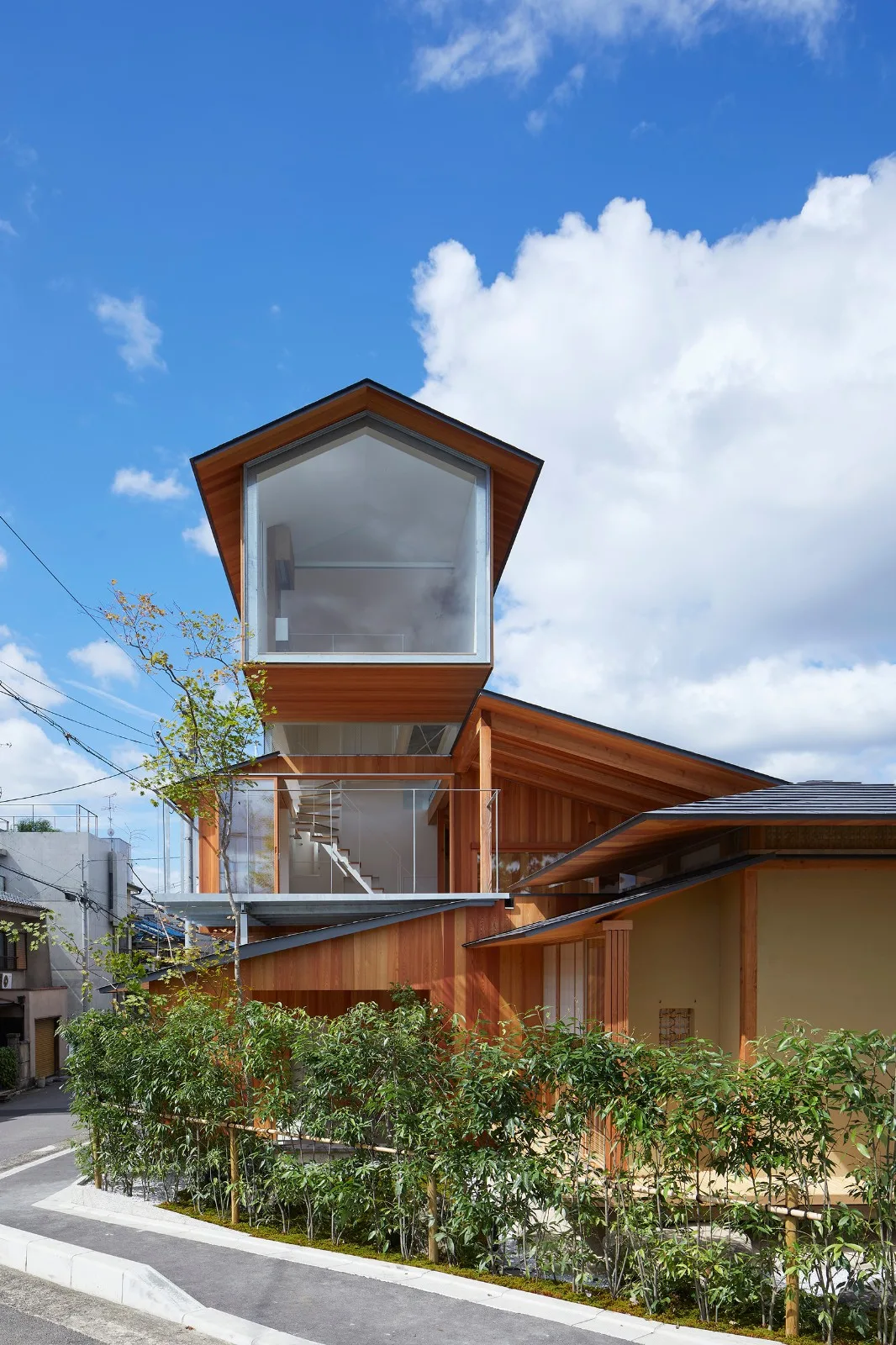 BIM Architecture | Duck House with Overlapping Roofs/Hata Yoyo Architectural Design Firm