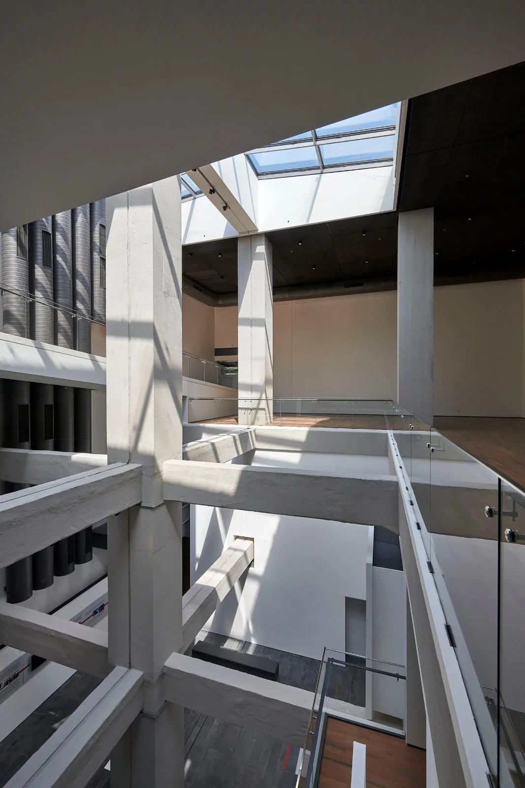 BIM Architecture | Box Out of Concrete Frame, Istanbul Museum of Painting and Sculpture/EAA - Emre Arolat Architecture