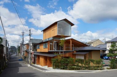 Duck House with Layered Roofs by Hata Yoyo Architectural Design Firm | BIM Architecture-BIM WORLD