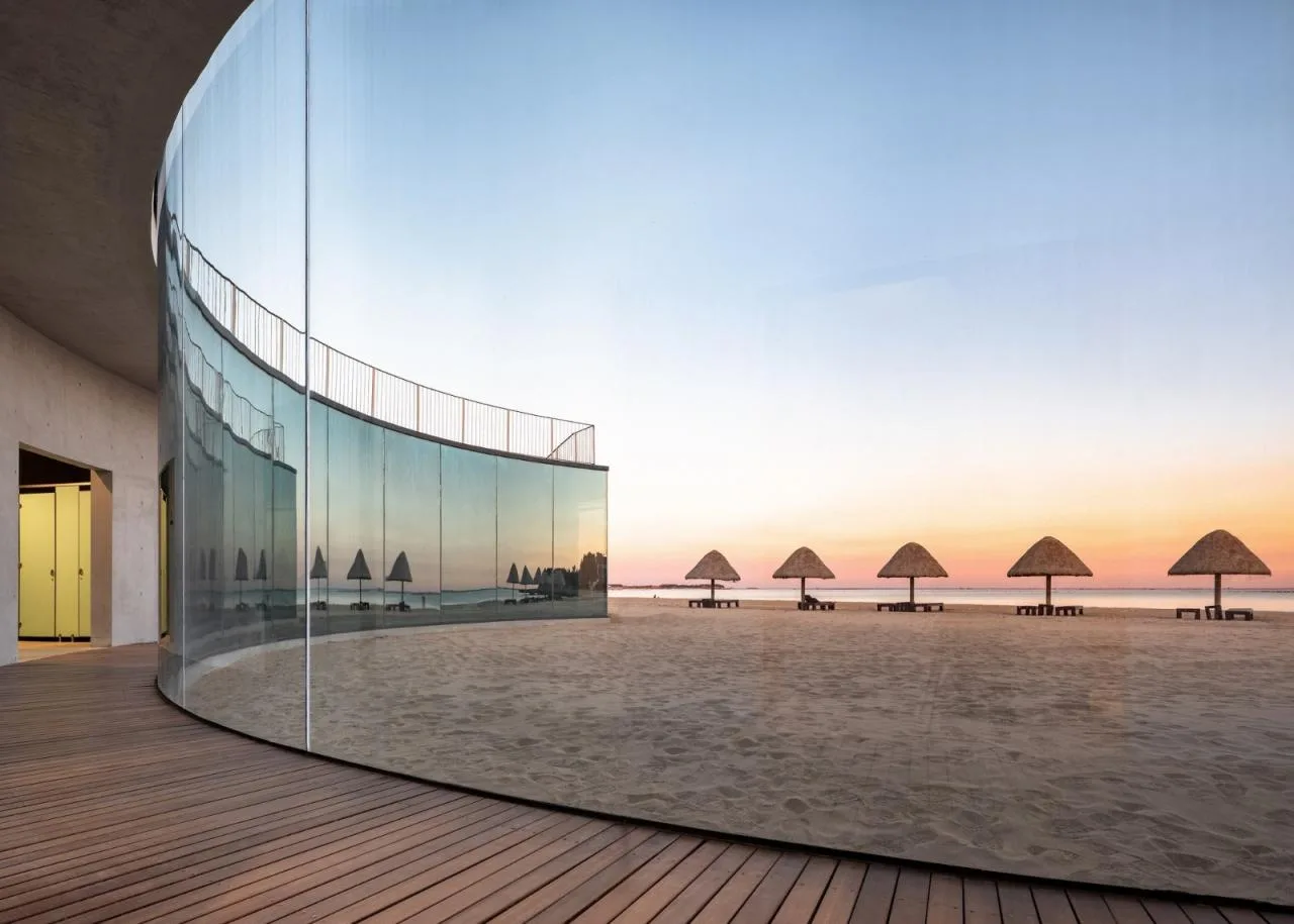 BIM Architecture | Seaside Cafe: Echoes of the Sea/Same Architectural Design Firm