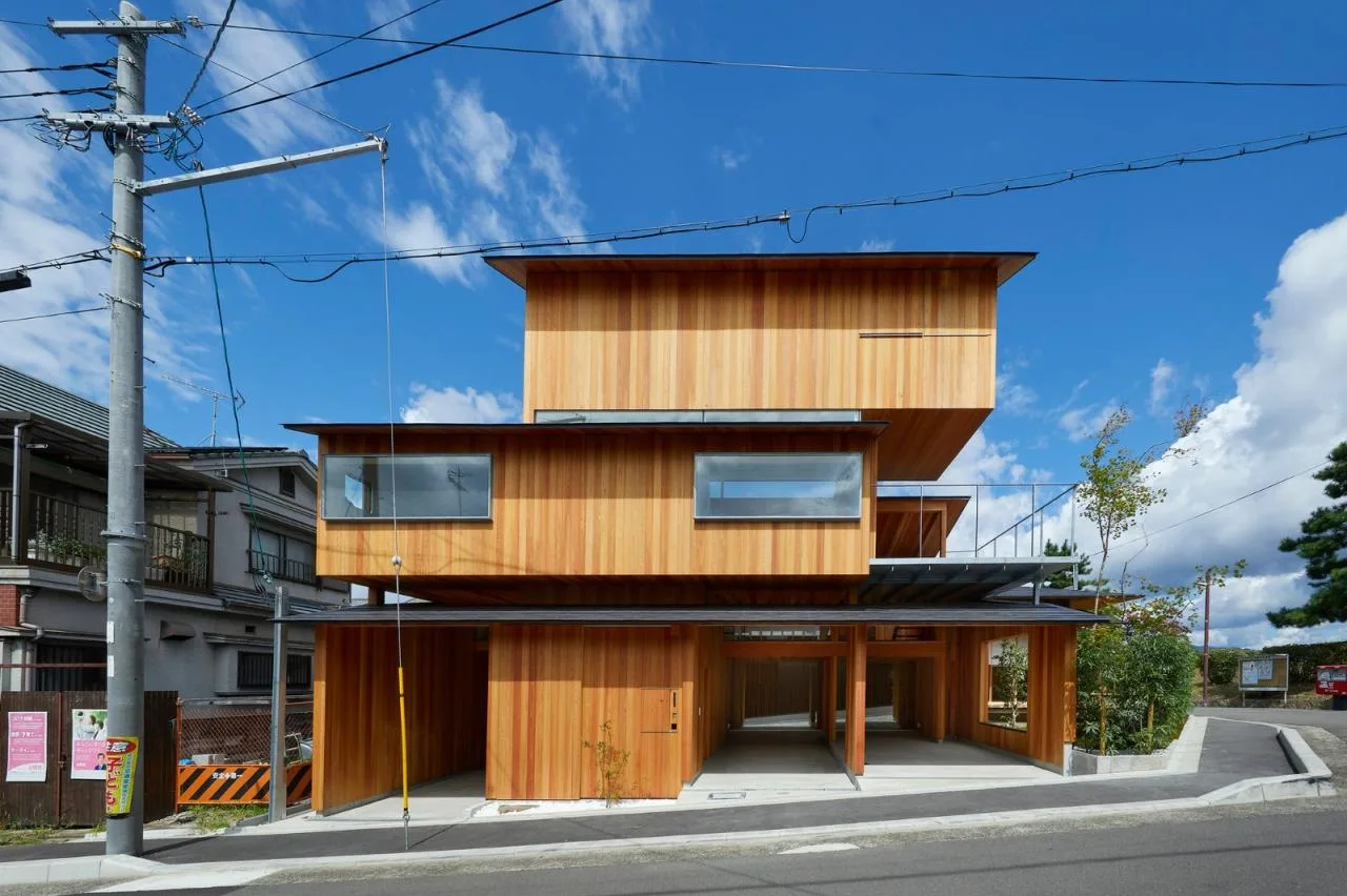 BIM Architecture | Duck House with Overlapping Roofs/Hata Yoyo Architectural Design Firm