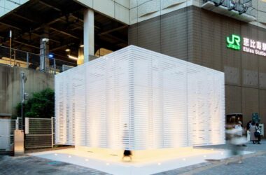 BIM Architecture: Tokyo's 'Pure White' Translucent Block Public Restrooms by SAMURAI-BIM WORLD