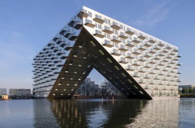 BIM Architecture: Water Courtyard Residence by Sluishuis/BIG + Barcode Architects-BIM WORLD