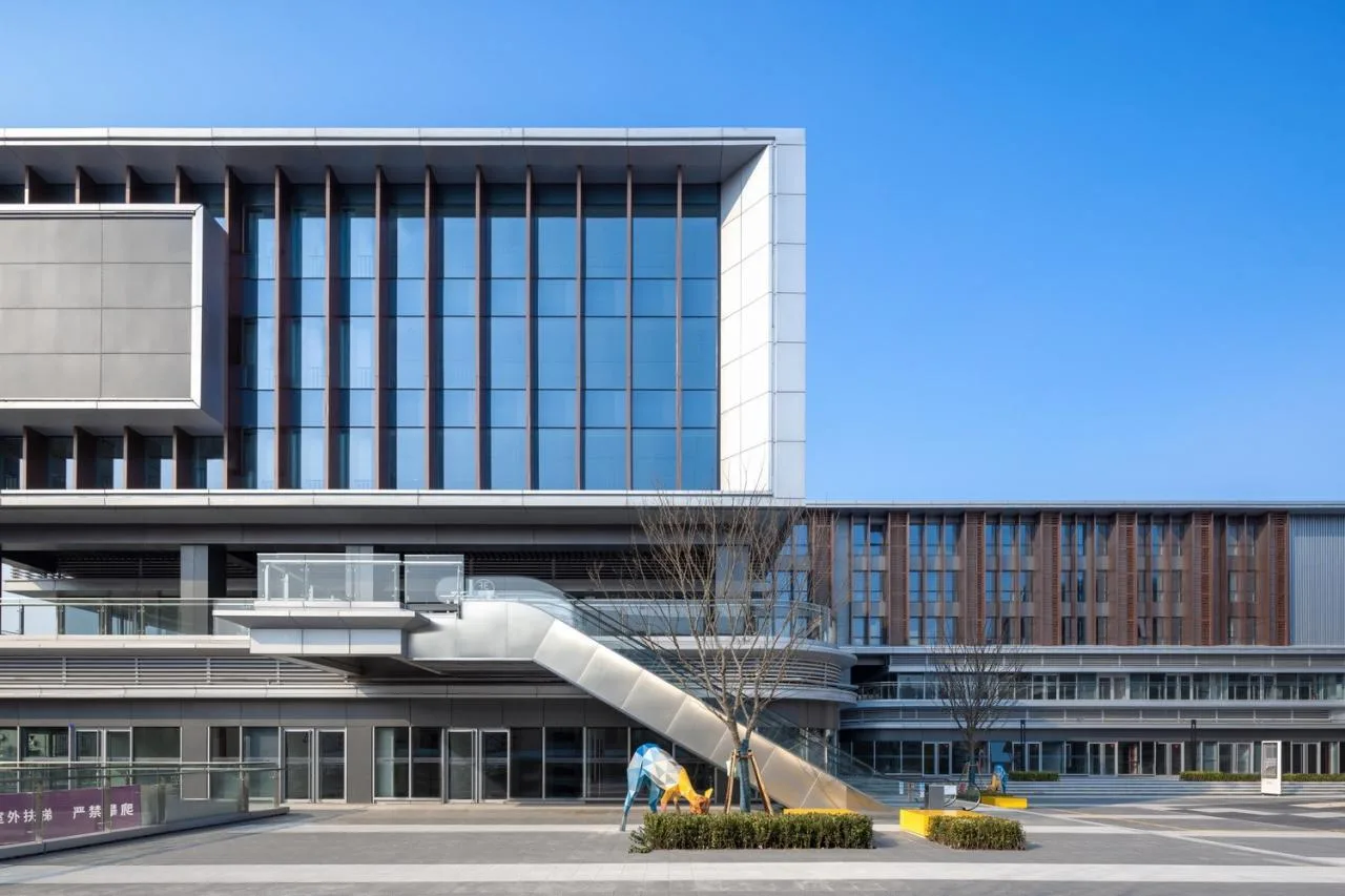 BIM Architecture | Nanjing Longhu Purple Gold Mall - Play with the "+- × ÷" Method, Cleverly Solve the Dream Community Life Equation/San Yi Architecture