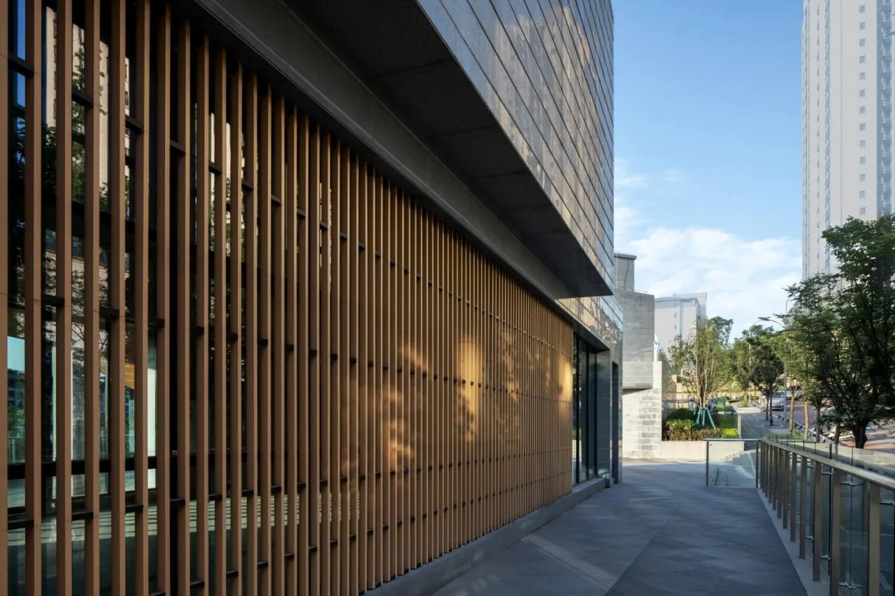 BIM Architecture | Chongqing Nan'an District Tea Garden Zhongjiao Manshan Riverside Commercial, Chongqing/Yuandao Architecture