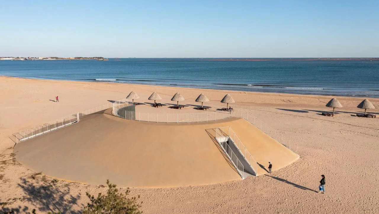 BIM Architecture | Seaside Cafe: Echoes of the Sea/Same Architectural Design Firm