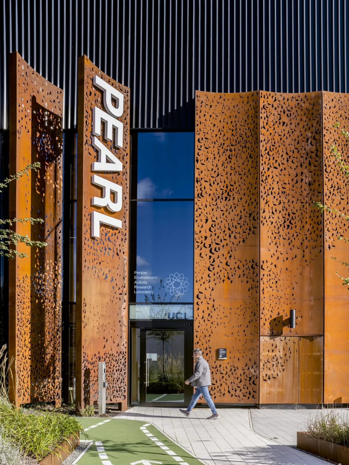BIM Architecture | UCL Special Research Laboratory/Penoyre&  Prasad