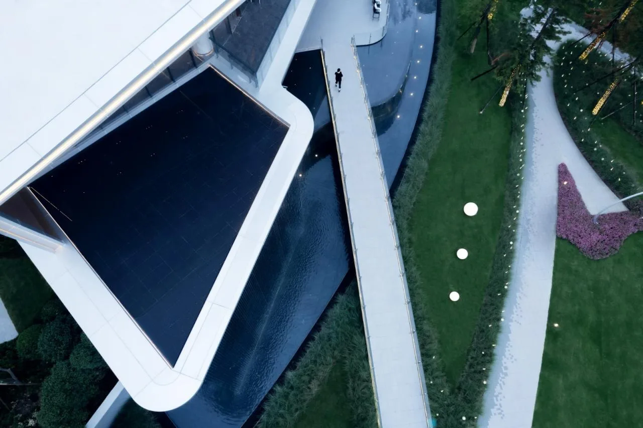 BIM Architecture | Floating Art Residence Boat Mooring in Yanzhu: Chengdu's First Open Golden Land • Luming North Lake/Chengzhi Design