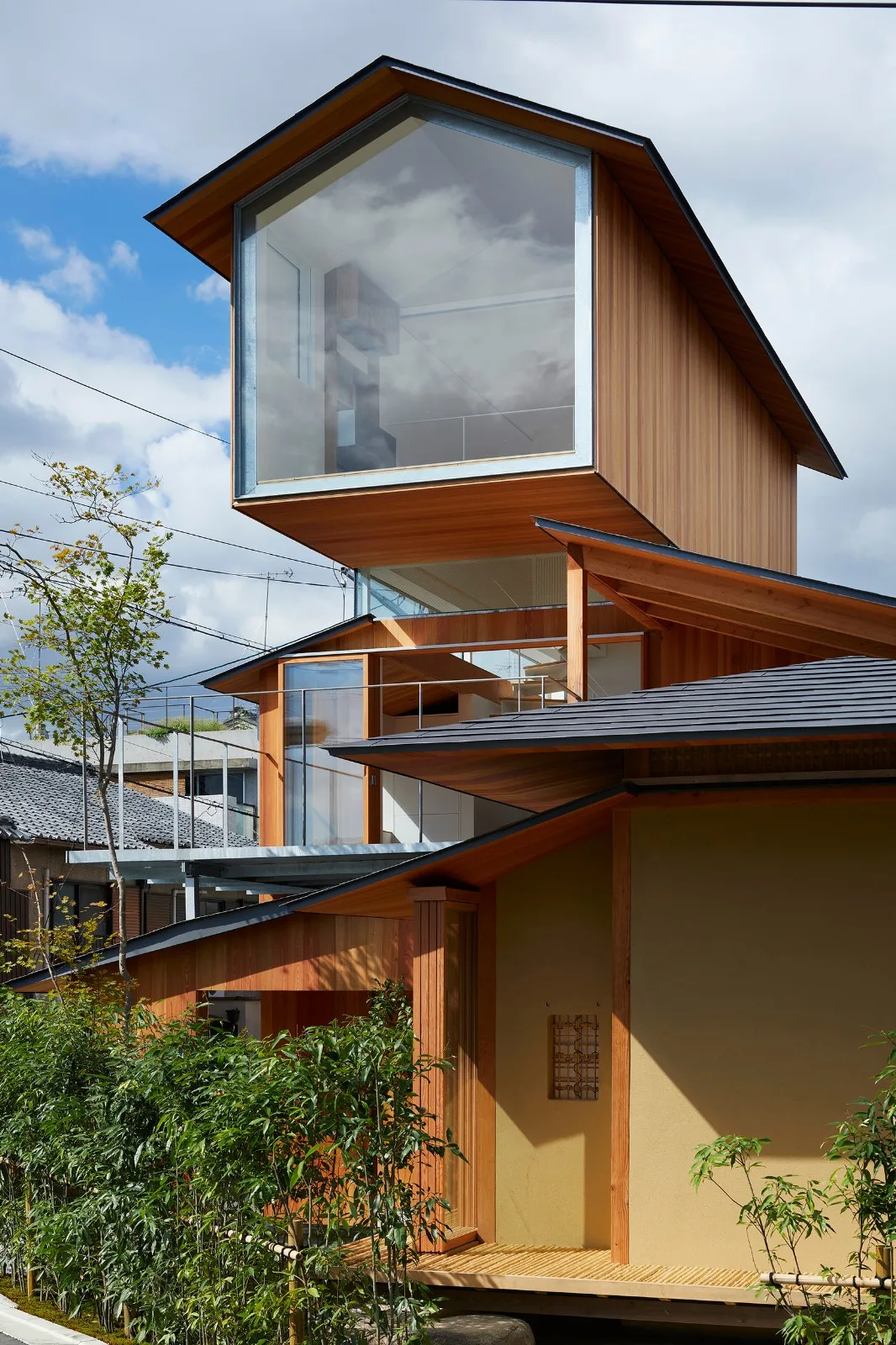BIM Architecture | Duck House with Overlapping Roofs/Hata Yoyo Architectural Design Firm