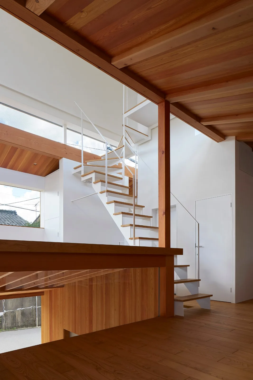 BIM Architecture | Duck House with Overlapping Roofs/Hata Yoyo Architectural Design Firm