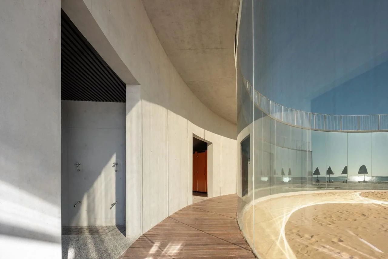 BIM Architecture | Seaside Cafe: Echoes of the Sea/Same Architectural Design Firm