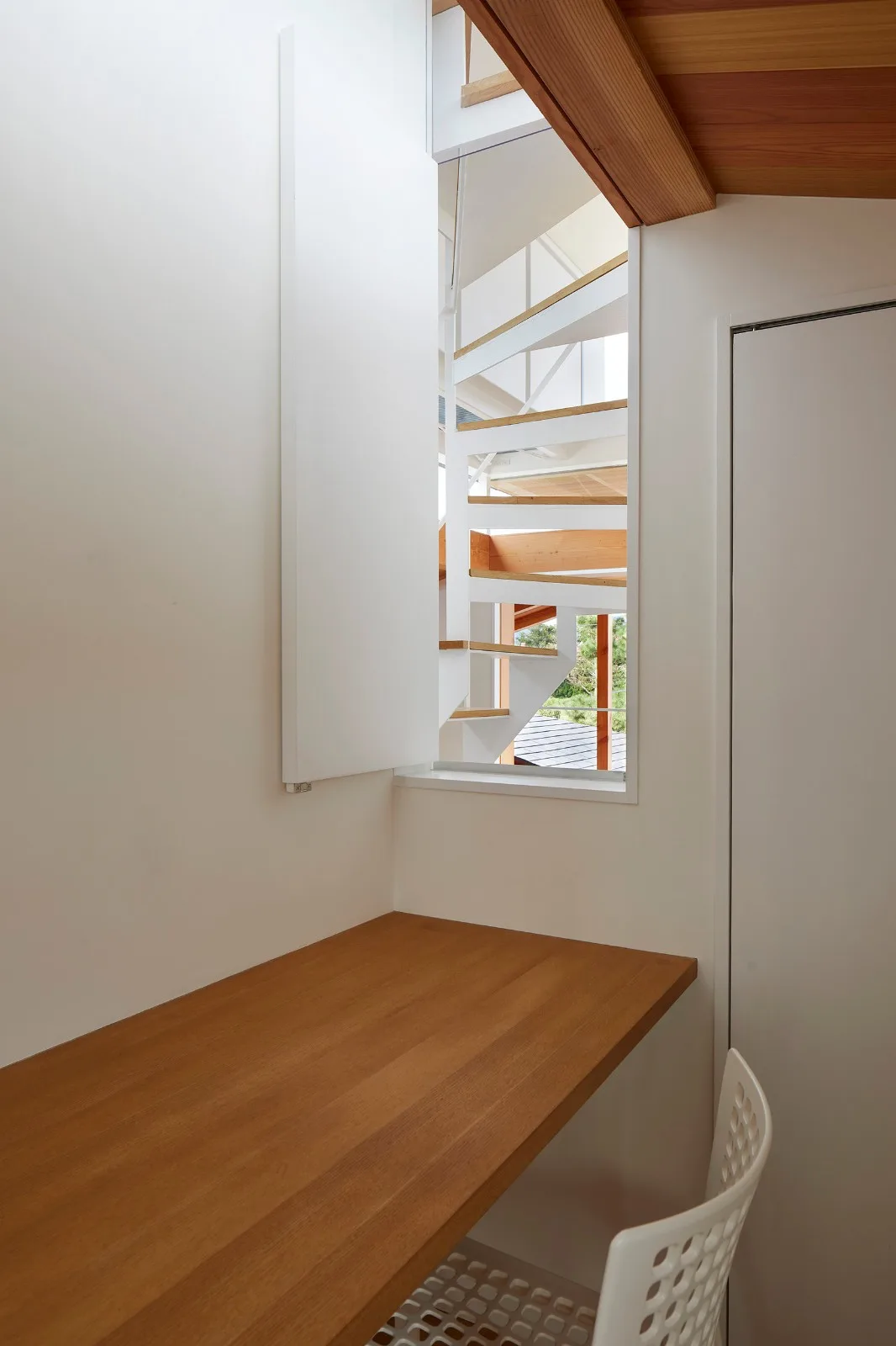BIM Architecture | Duck House with Overlapping Roofs/Hata Yoyo Architectural Design Firm