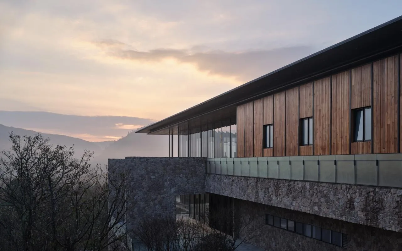 BIM Architecture | Growing Longhouses: Jiuxi Yunshu Kunming Jiuxi Lake International Ecological Zone Experience Center/UA You'an Design