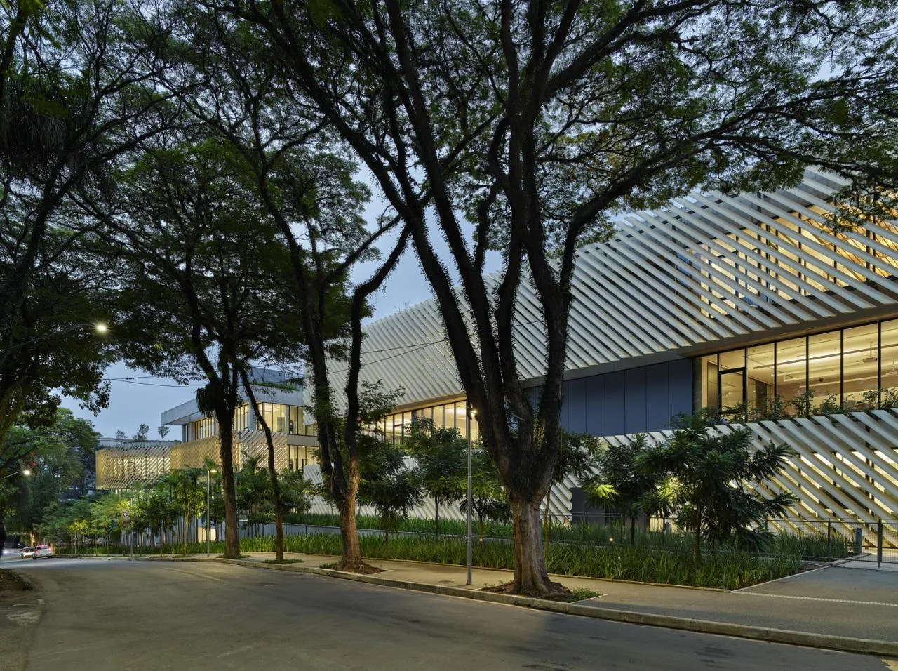 BIM Architecture | Albert Einstein Center for Medical Education and Research/Safdi Architecture Firm