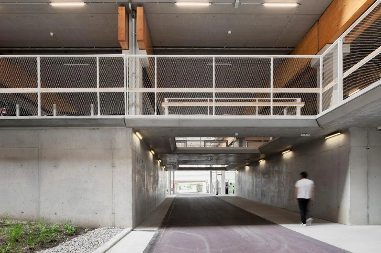 BIM architecture | Park+Ride new model, private transportation+public transportation/HUB