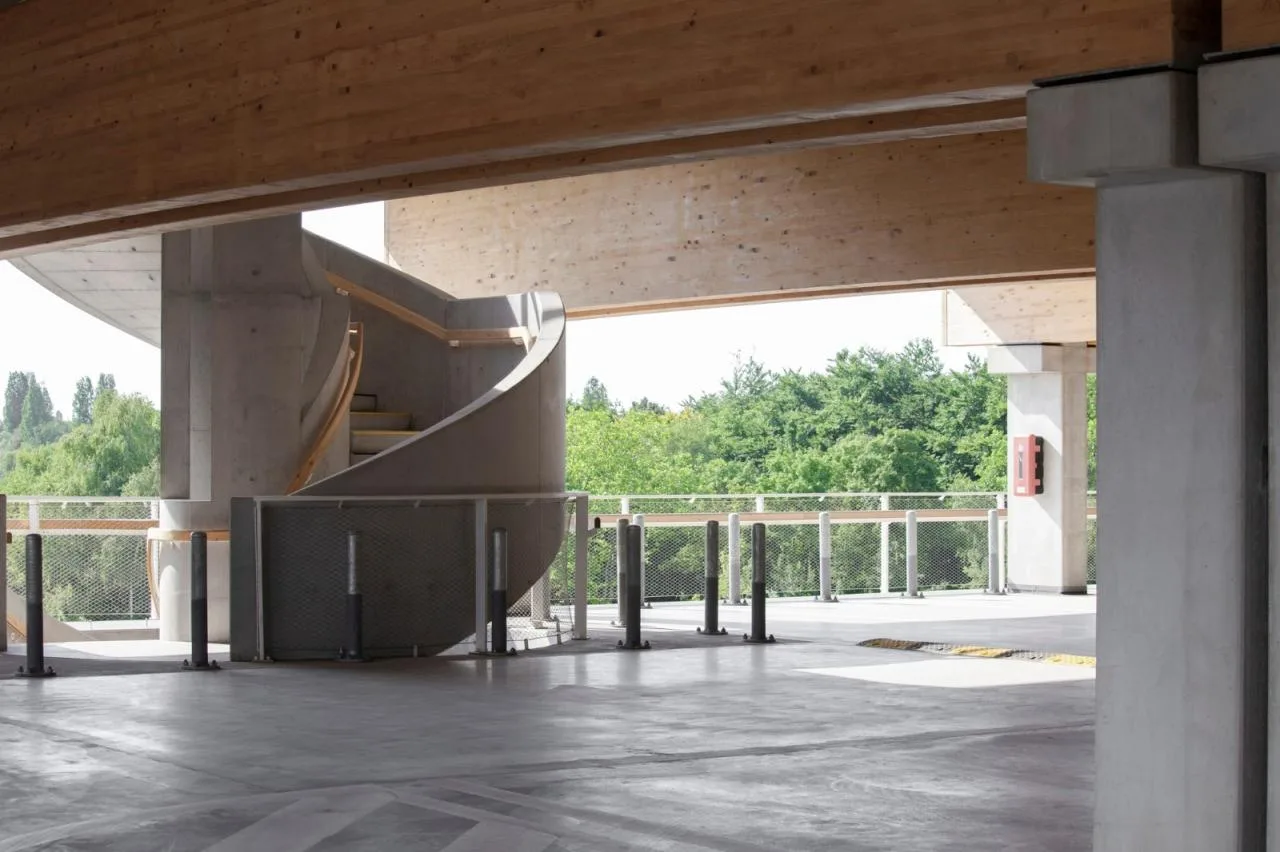 BIM architecture | Park+Ride new model, private transportation+public transportation/HUB