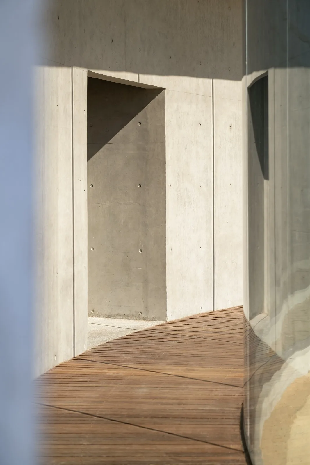 BIM Architecture | Seaside Cafe: Echoes of the Sea/Same Architectural Design Firm