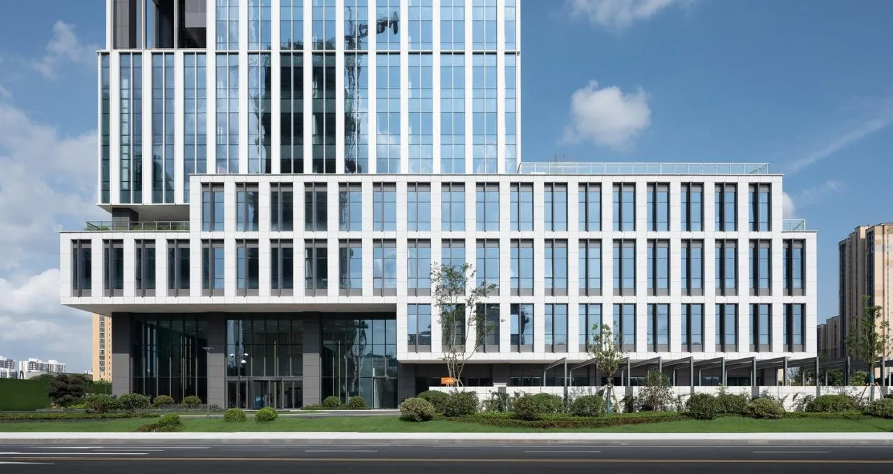 BIM Architecture | Decoding Garden style Headquarters Office: Greentown Building/Jianhe Architecture
