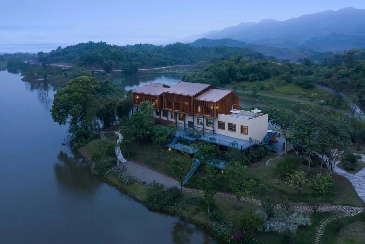 BIM Architecture | Mingyue Lake Shajin Primary School Renovation/Chongqing Yueji Architectural Design Firm