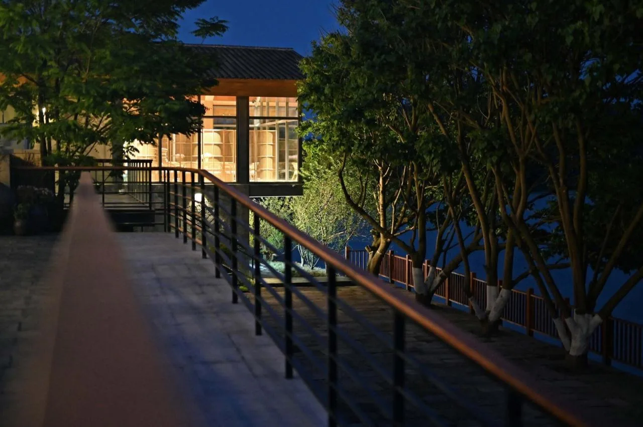 BIM Architecture | Mingyue Lake Shajin Primary School Renovation/Chongqing Yueji Architectural Design Firm