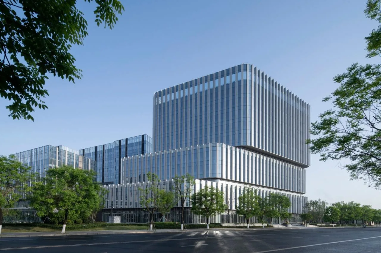 BIM Architecture | Chengdu Hisilicon Plaza: A Green 'Business Neighborhood Center' Located in Chengdu High tech Zone/10 Design