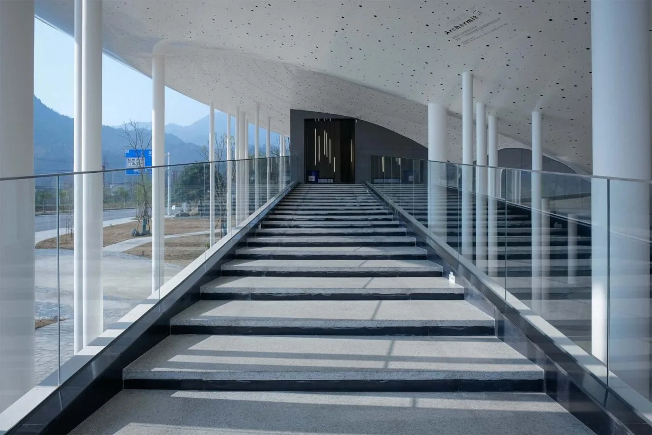 BIM architecture | Horizontal gimbal/small hidden building