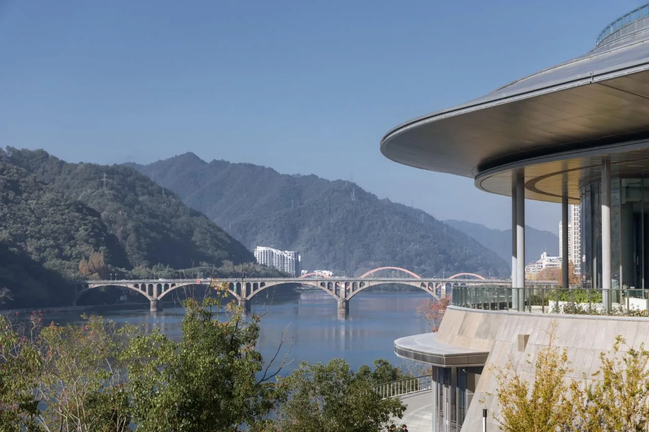BIM Architecture | Jiande City Cultural Complex: Civic Space with Dialogue between Mountains and Rivers/GOA Works