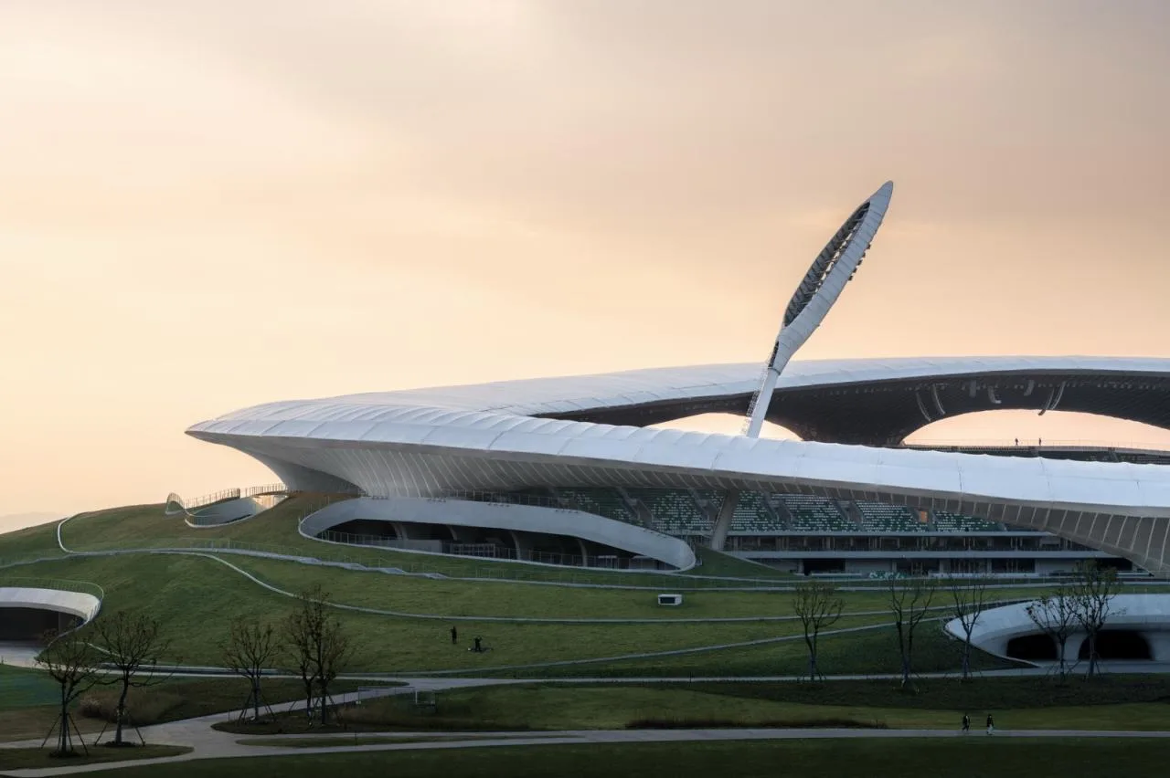 BIM Architecture | Design of the World's Largest Earthly Covered Building Complex: 'Disappearing Stadium'/MAD Ma Yansong