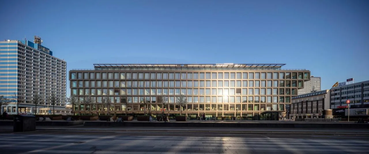BIM Architecture | Mercator One Office Building/Hadi Teherani Architects