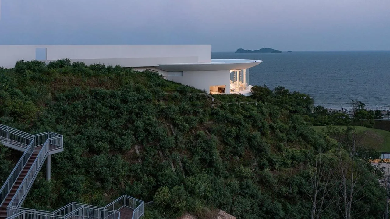 BIM Architecture | Seaside Bookstore on the Cliff: Huizhou Shuangyue Bay Yidrip Water Library/Sanwen Architecture