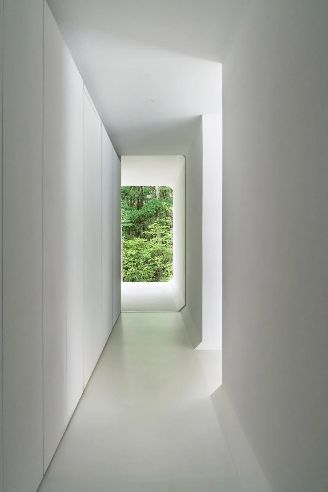 BIM Architecture | Japan Nagano Minimalist Hotel Culvert, Prefabricated Concrete Tunnel/Nendo