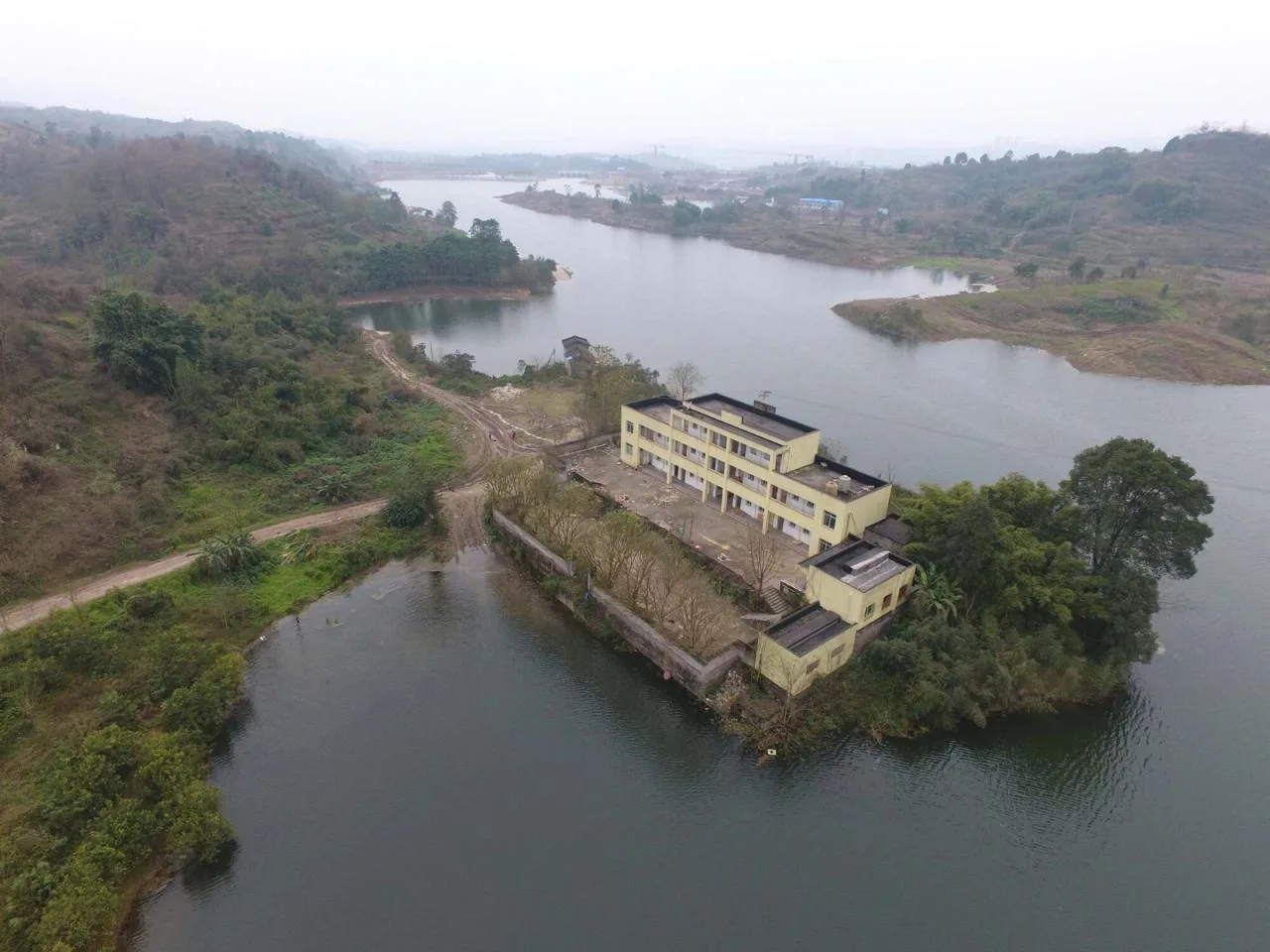 BIM Architecture | Mingyue Lake Shajin Primary School Renovation/Chongqing Yueji Architectural Design Firm