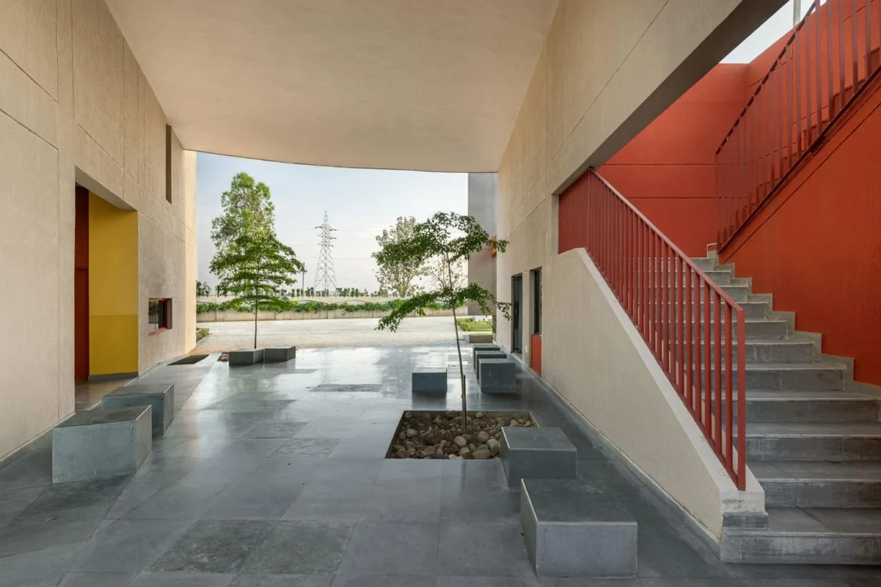 BIM architecture | Campus with walls erected/Kamat& Rozario Architecture