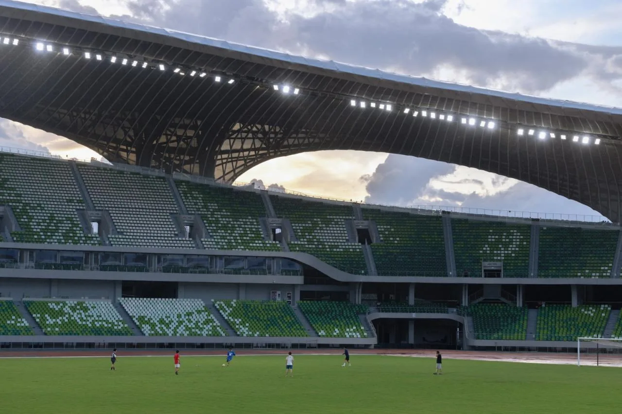 BIM Architecture | Design of the World's Largest Earthly Covered Building Complex: 'Disappearing Stadium'/MAD Ma Yansong