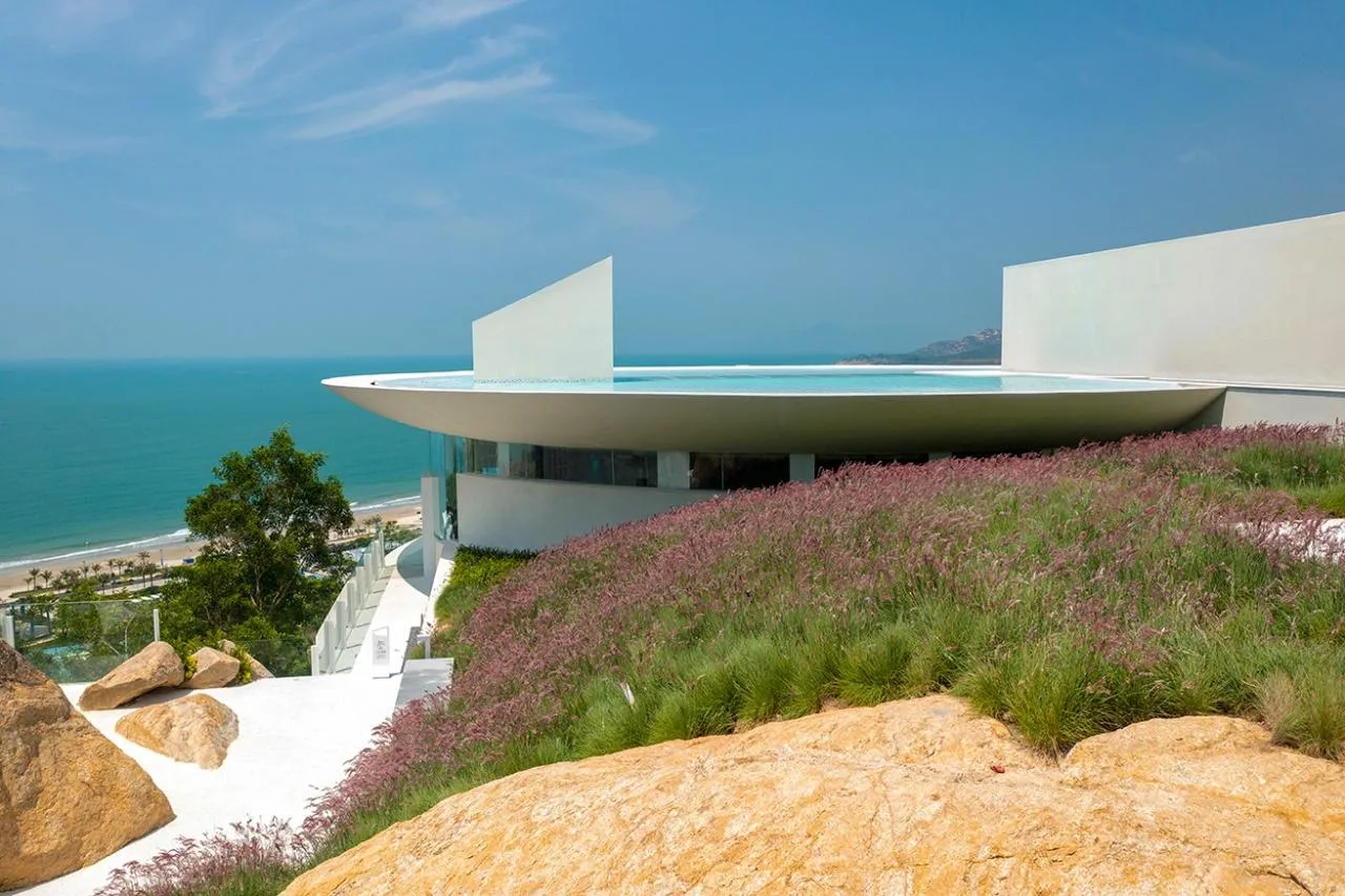 BIM Architecture | Seaside Bookstore on the Cliff: Huizhou Shuangyue Bay Yidrip Water Library/Sanwen Architecture