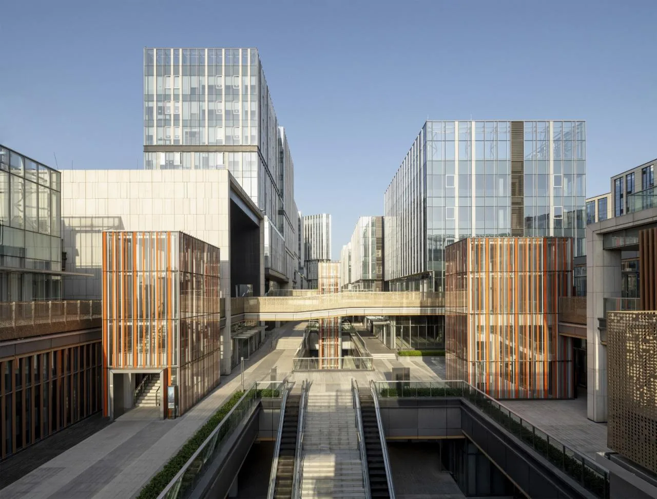 BIM Architecture | Chengdu Hisilicon Plaza: A Green 'Business Neighborhood Center' Located in Chengdu High tech Zone/10 Design